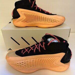 Anthony Edward’s with love AR1 sz9.5